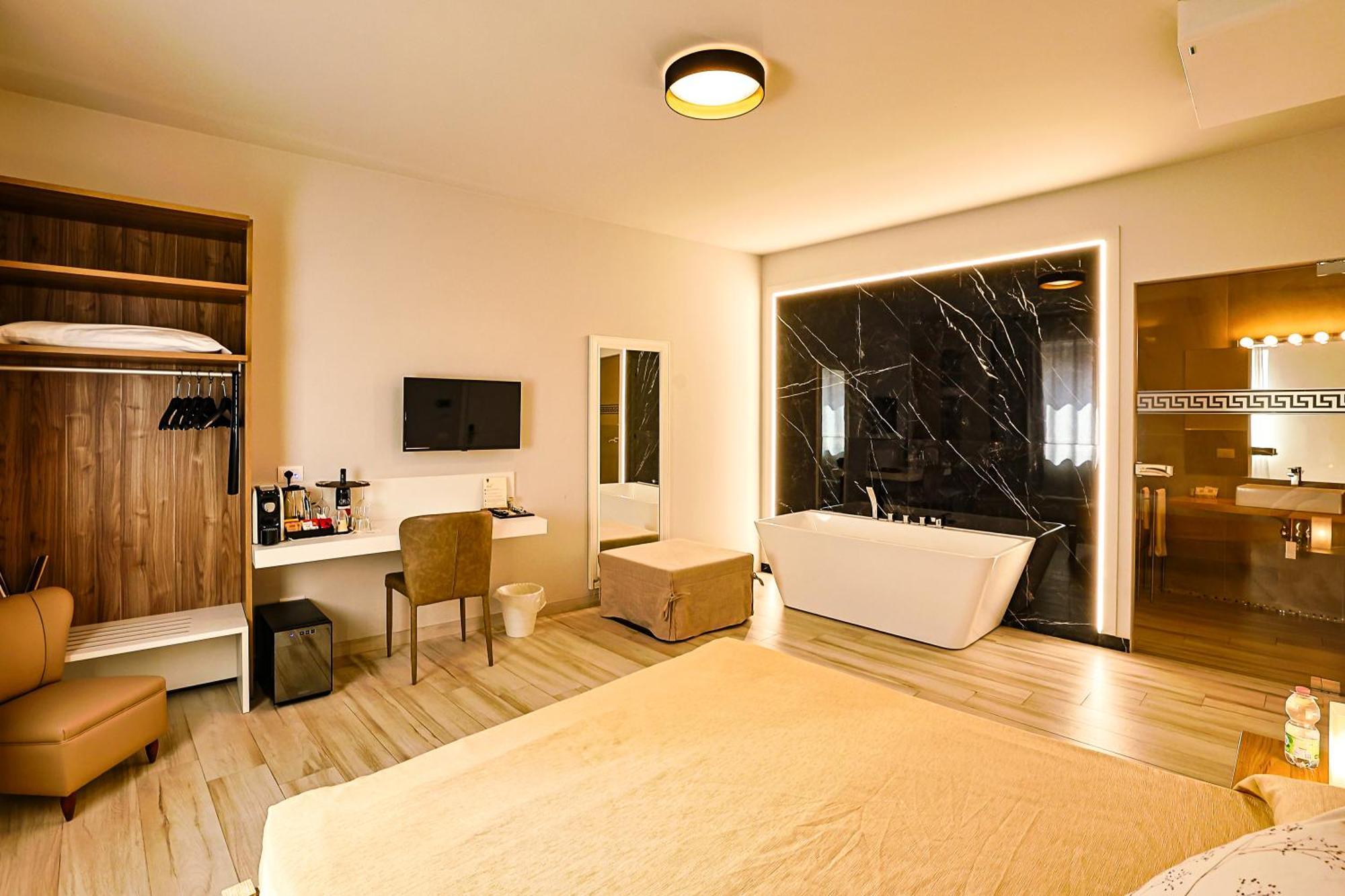Le Suite Polistena Bagian luar foto